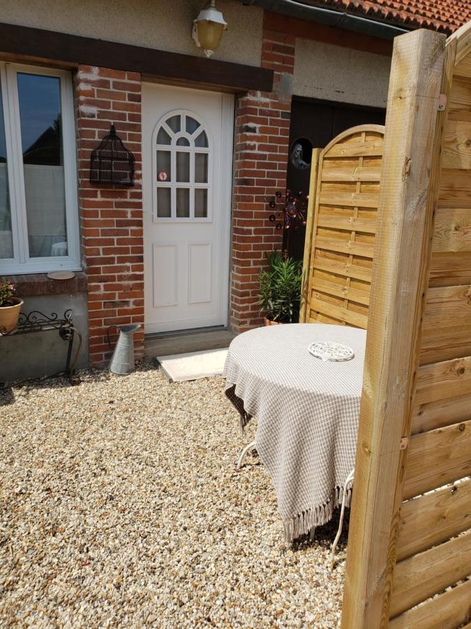 Chez Didier Et Vero Houville-la-Branche 外观 照片